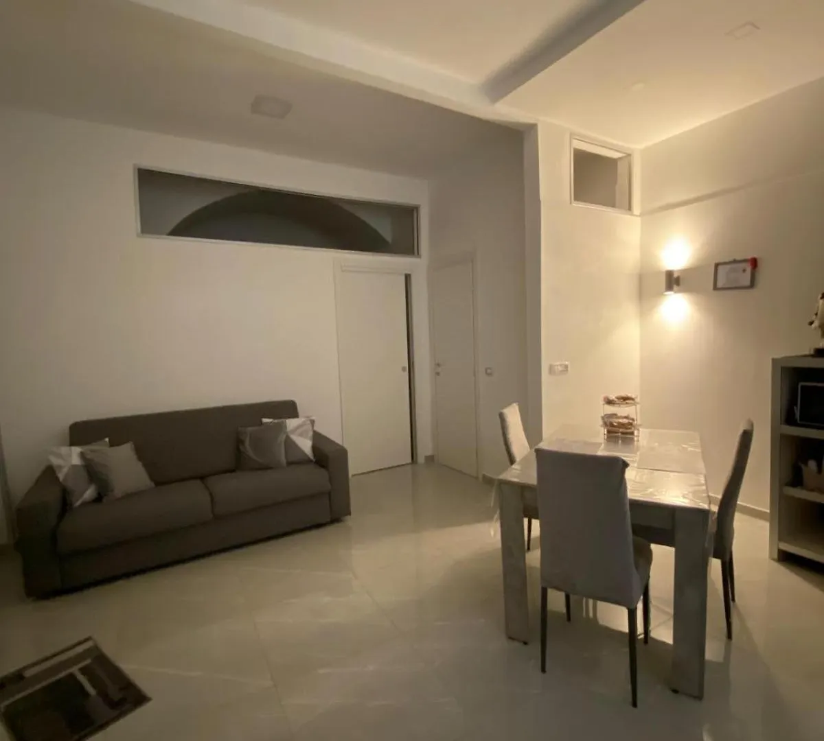 Le 3 Sorelle House Napoli 0*,